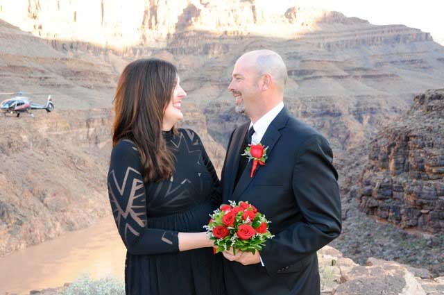 Vegas Wedding Packages include Helicopter-Flight-and-Ceremony-at-Grand-Canyon