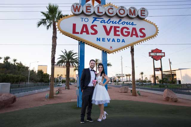 Las Vegas Wedding Packages include weddings at the famous Welcome to Las Vegas sign